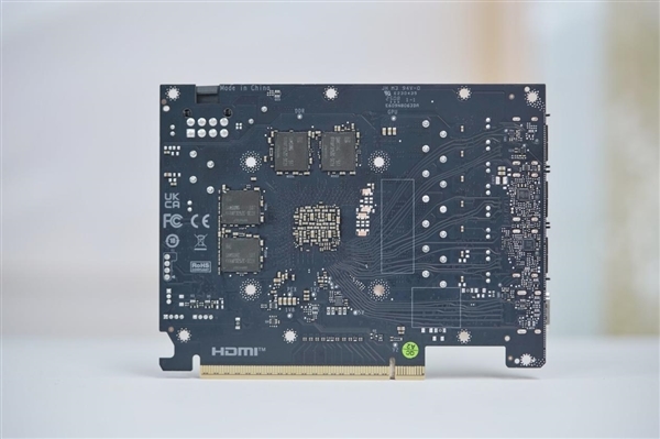 影驰RTX 5060 Ti金属大师白金版16GB MAX OC图赏