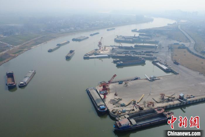 河南“一车一船”跑出丝路“新图景”