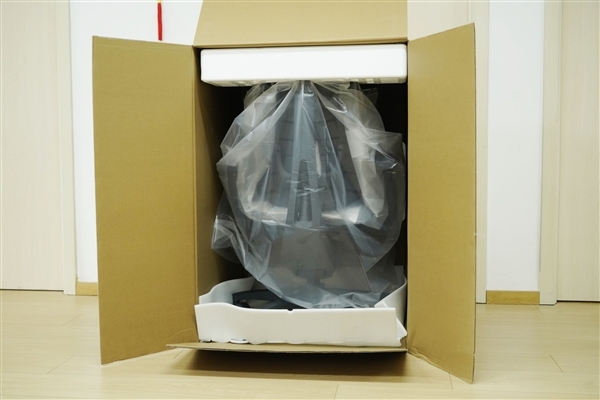 全球首款动态人体工学椅!清闲Libernovo图赏