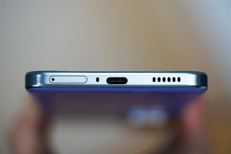 同档唯一骁龙8至尊版双芯!iQOO Neo10 Pro+评测:2K/144FPS爽玩吃鸡