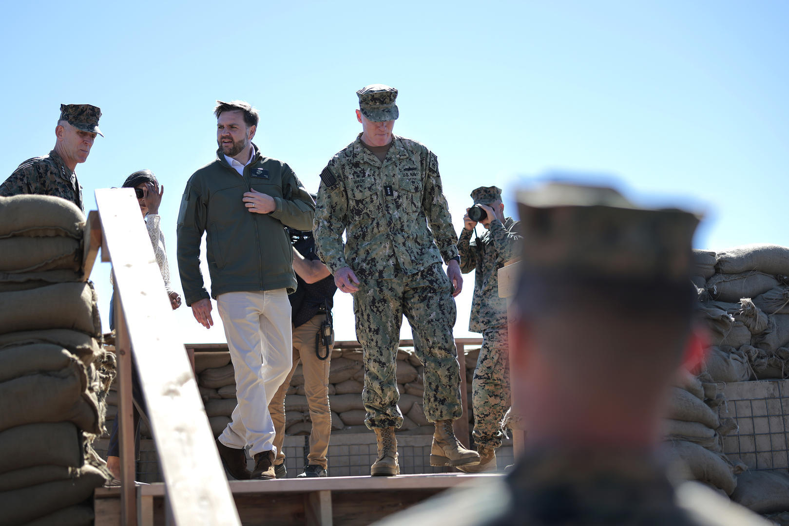 ▲当地时间10月18日,万斯出席美国海军陆战队成立250周年活动