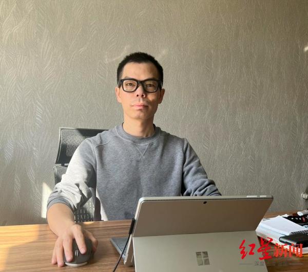 ▲在伊朗做了十多年贸易生意的中国商人刘佐