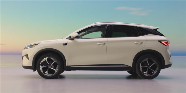 冰箱装上车 第二代比亚迪元PLUS智驾版上市:11.58万起