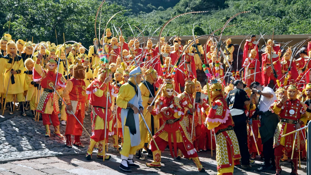 2025年9月在河南济源举办的大圣文化周上,“最多人装扮成孙悟空聚会”吉尼斯世界纪录诞生。 受访者供图