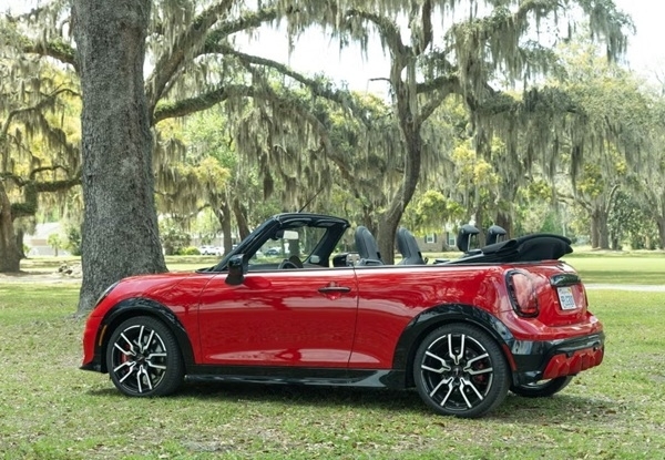 2025款MINI JCW敞篷版