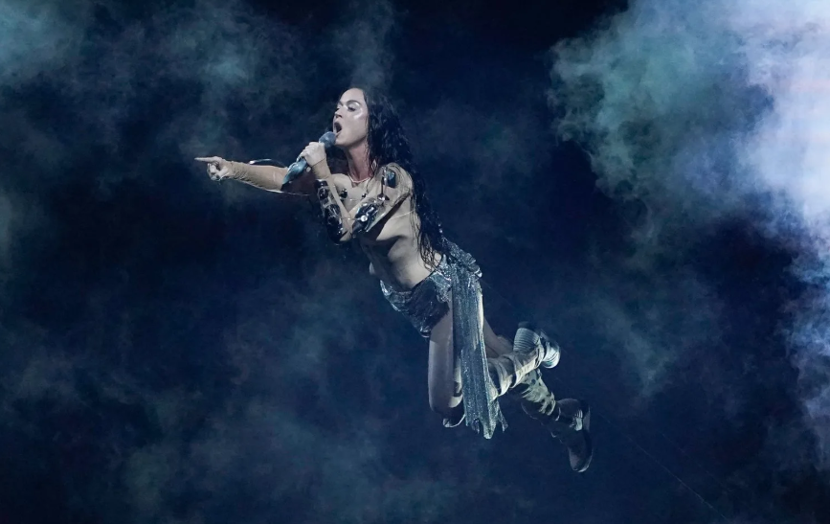 水果姐杭滬開唱嗨到劈叉,和特魯多甜到要過圣誕?過圣