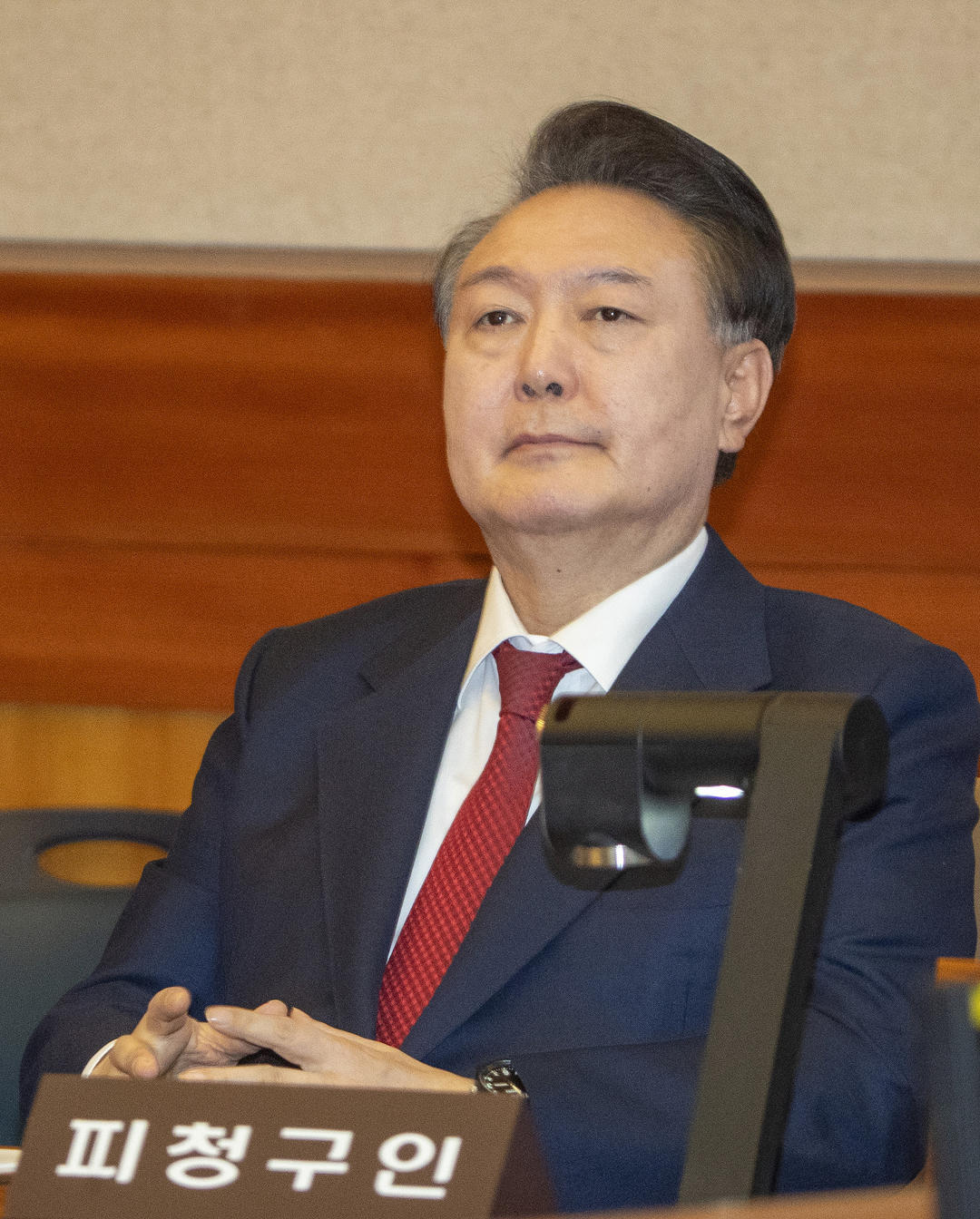 ▲当地时间2025年2月20日,韩国首尔,韩国被弹劾总统尹锡悦出席其因短期实施戒严而进行的弹劾审判的第十次庭审 图据视觉中国