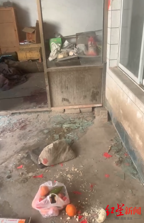 ▲申红良家被砸后的样子 图据受访者