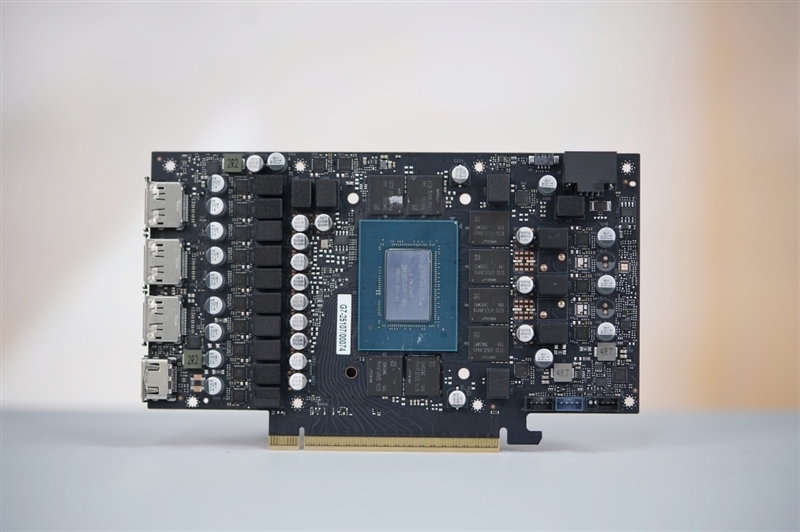 耕升RTX 5070 Ti炫光·超OC显卡评测:外形紧凑 性能不打折