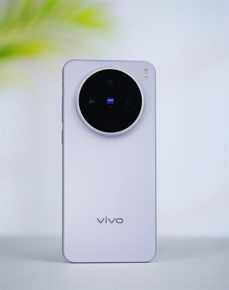 果味十足的vivo手机!vivo X200s全面评测:最强“苹替”的安卓标准旗舰