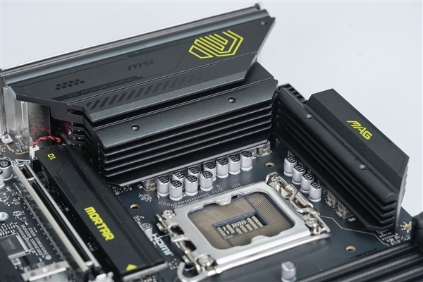 支持显卡快拆!微星B860M MORTAR WIFI主板图赏