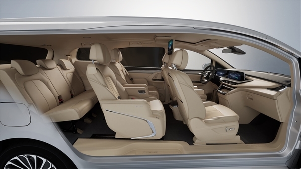 上市58天大定破2.3万辆!别克GL8陆尚新增两款全新内饰