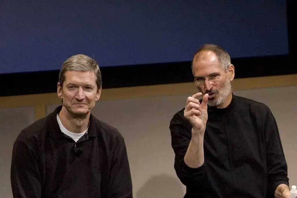 下一任苹果 CEO,可能是这位 iPhone 的掌舵人