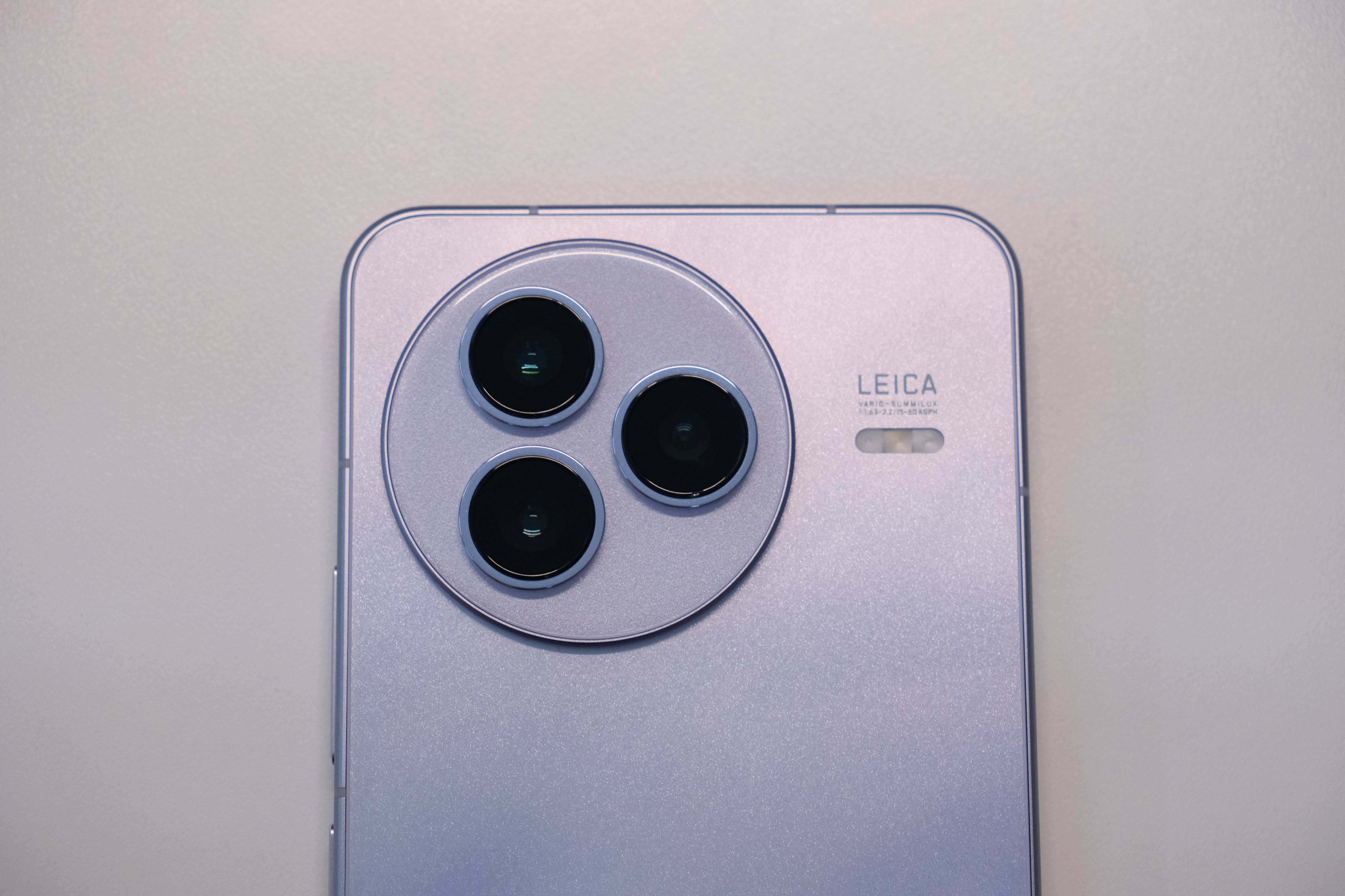 OPPO 盯紧 iPhone,小米盯紧 OPhone|小米 Civi 5 Pro 上手