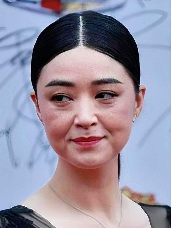 明星无滤镜大变样！蒋欣满脸褶、董璇一脸苦相、姜妍僵硬像假人