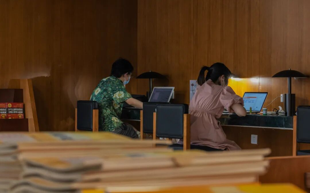 某种程度上,青旅不再是“穷游”的理想乌托邦,但仍然精准地为另一部分人提供了极具性价比的服务。(图/IC photo)