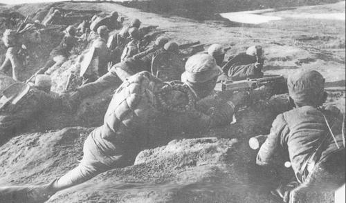1938年，新四军第三支队在安徽省芜湖市南陵县马家园阻击日寇。