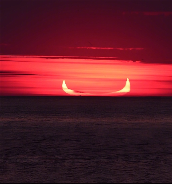 古代人看到要吓坏!世界多地因日食出现“恶魔之角”