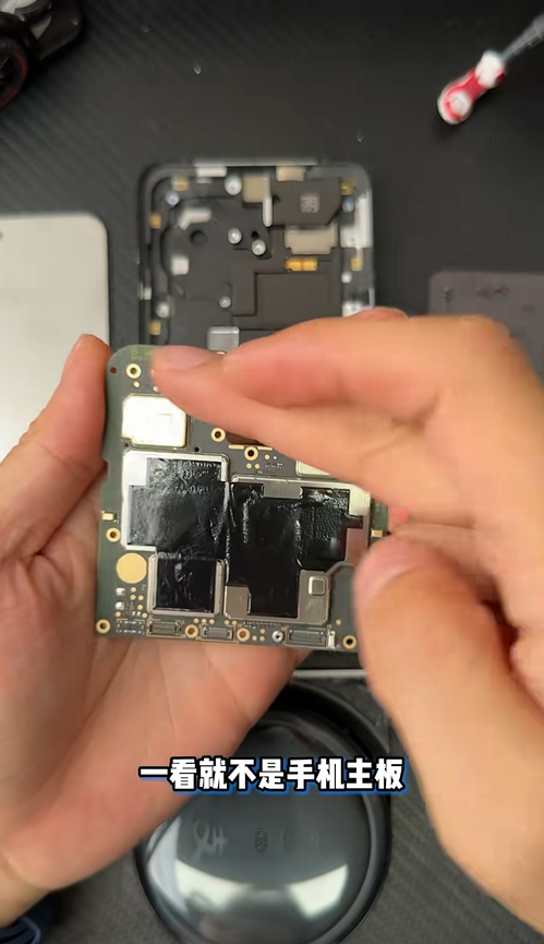 支付宝碰一碰设备是REDMI手机吗 博主拆机辟谣：处理器、内存都不一样