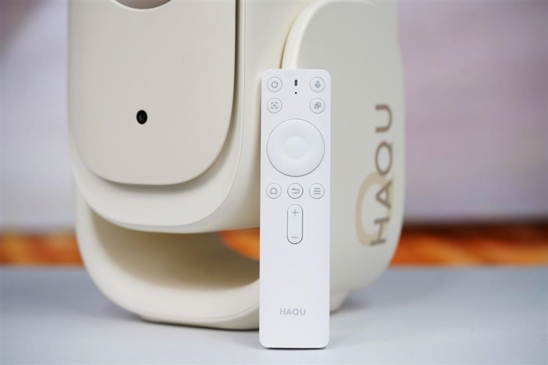 千元投影新卷王!哈趣Q1 Max评测:这是一台Z世代租房党的居家新玩物