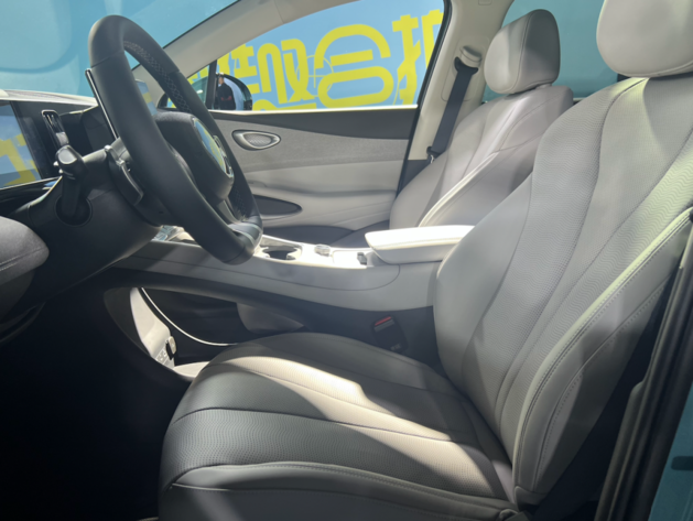 比亚迪海狮05 EV上市 售价11.78万元起