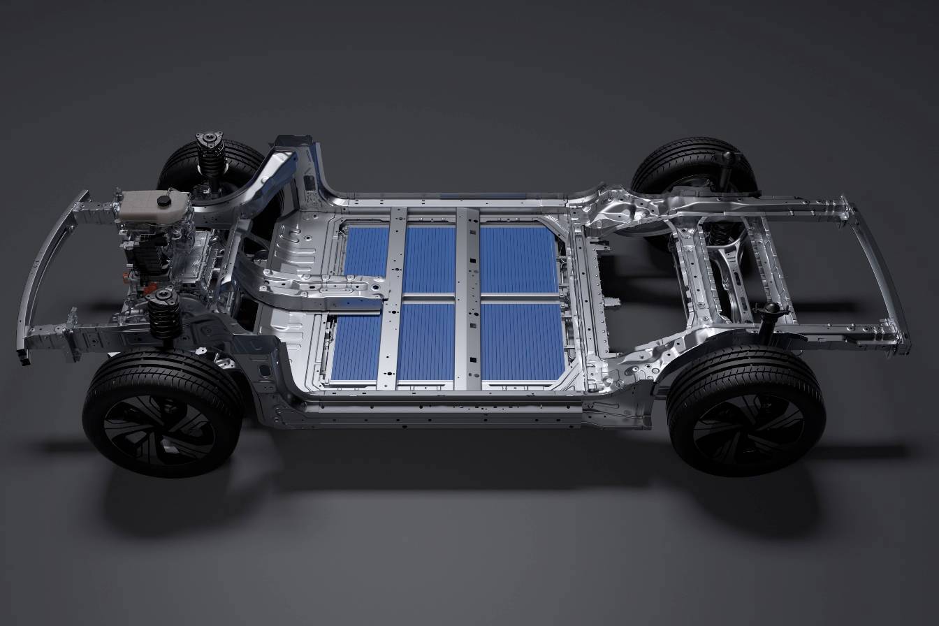 吉利银河 E5 成功通过严苛碰撞测试,中国品牌首获双五星