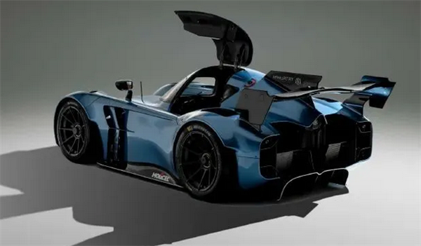 挑战物理极限!你见过能在天花板上行驶的汽车吗