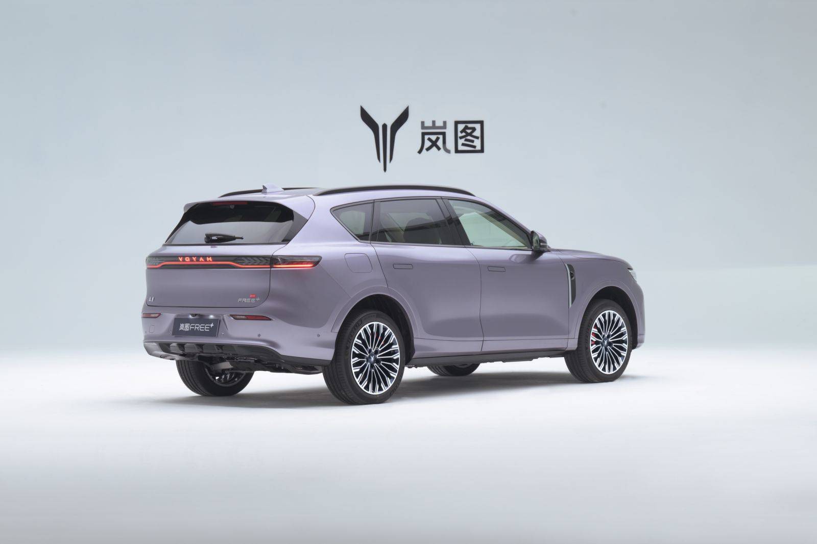 预售 22.99 万元,岚图 FREE+ 想靠鸿蒙座舱和华为智驾月销 2 万