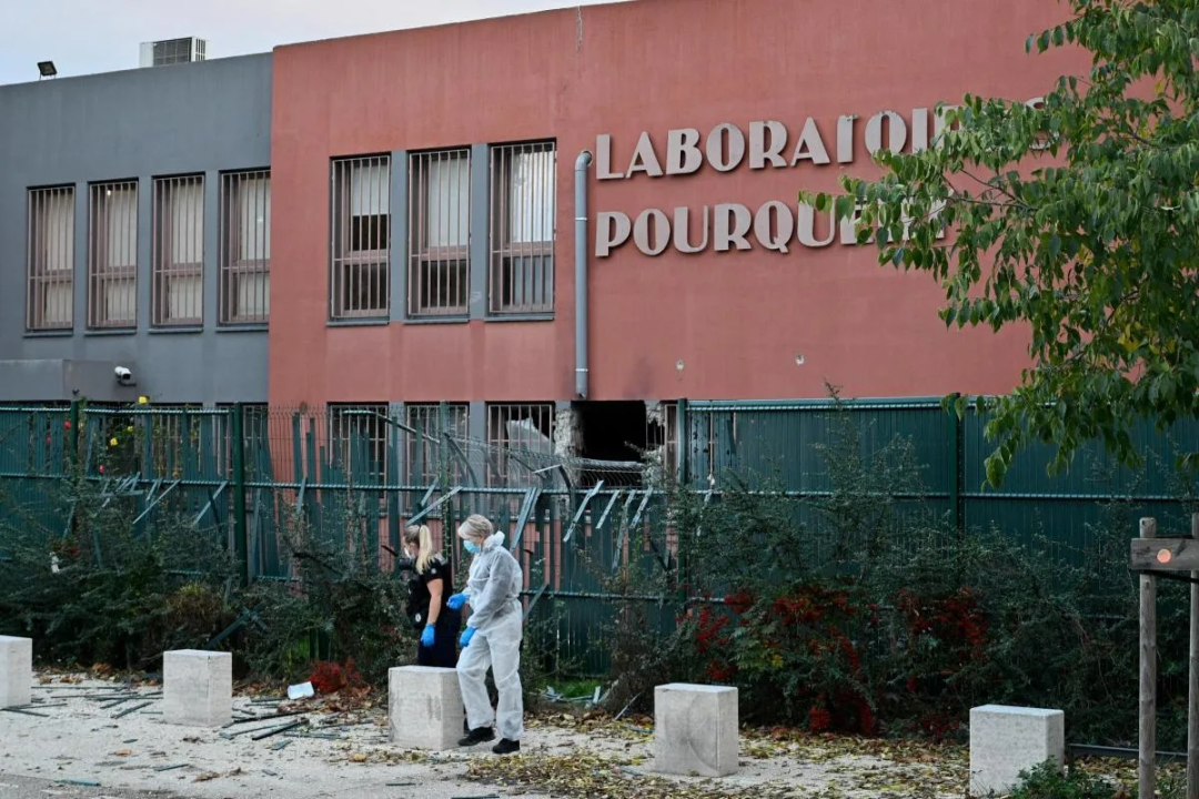 法国再现黄金大劫案,扮警察用炸药7分钟抢走1200万欧元财物