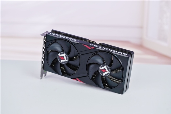 双风扇短小精悍!耕升RTX 5050追风OC显卡图赏