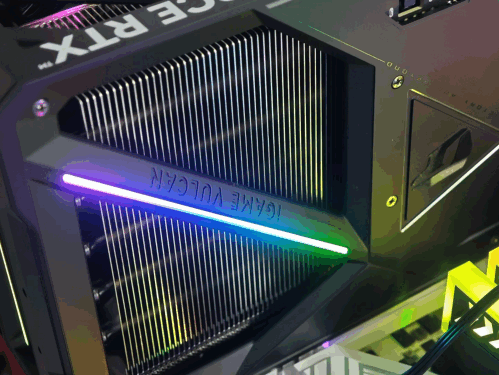 七彩虹iGame RTX 5070 Ti Vulcan OC显卡评测:一键提速降温、磁吸组件玩法多样