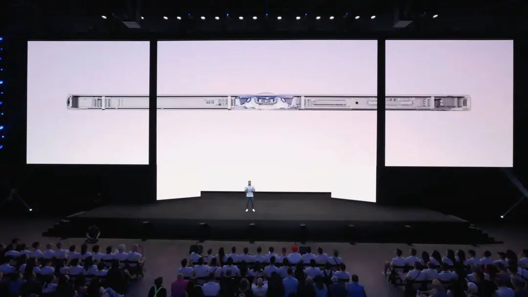 三星发布 Galaxy Z Fold7:国产折叠屏终于棋逢敌手