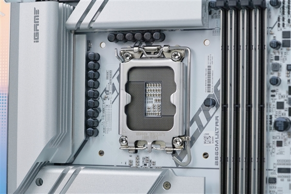 波普艺术高颜值!七彩虹iGame B860M Ultra V20主板图赏