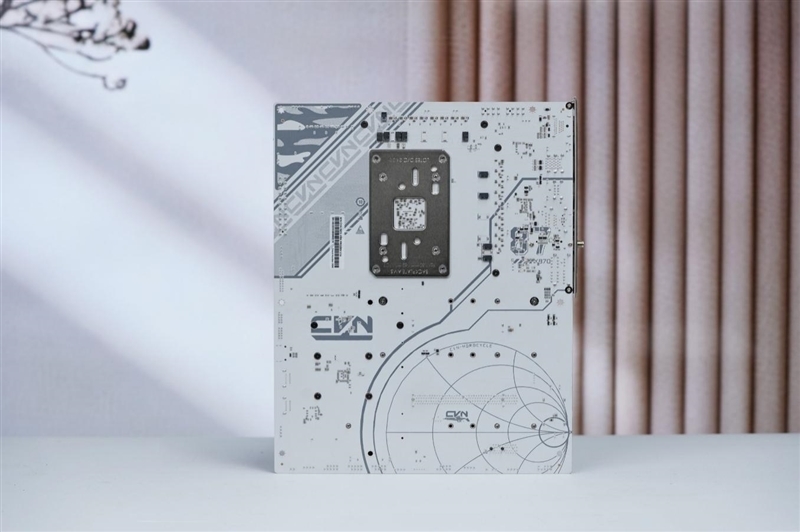 七彩虹CVN X870 ARK FROZEN V14方舟主板评测: 5G网卡+高频内存 锐龙9000舰队新旗舰