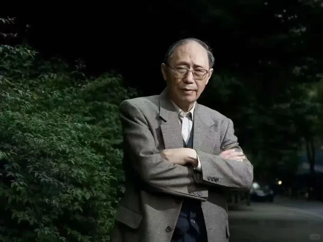 珞珈山下,年轻人敲开刘道玉家的门