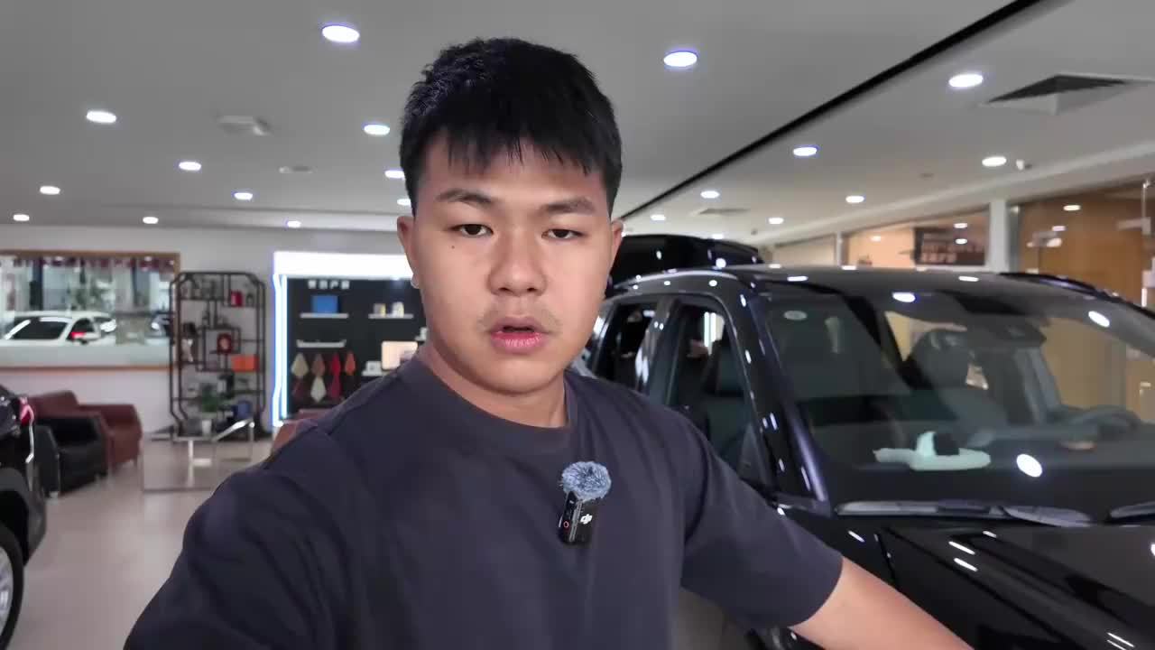 配置大升级！新款皇冠陆放到底有什么变化？一条视频告诉你