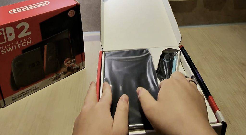 任天堂 Switch 2 开箱上手:画质有惊喜,但续航是大问题