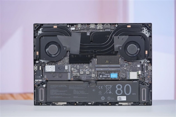 宅系玩家首选!七彩虹橘宝R16 Ultra评测:高颜值金属外观 2k游戏爽玩