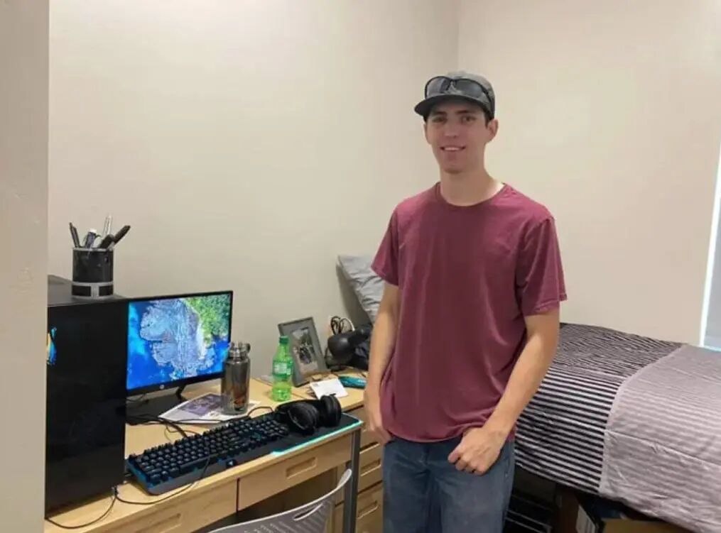 羅賓遜案發前生活照。(圖源:華爾街日報)