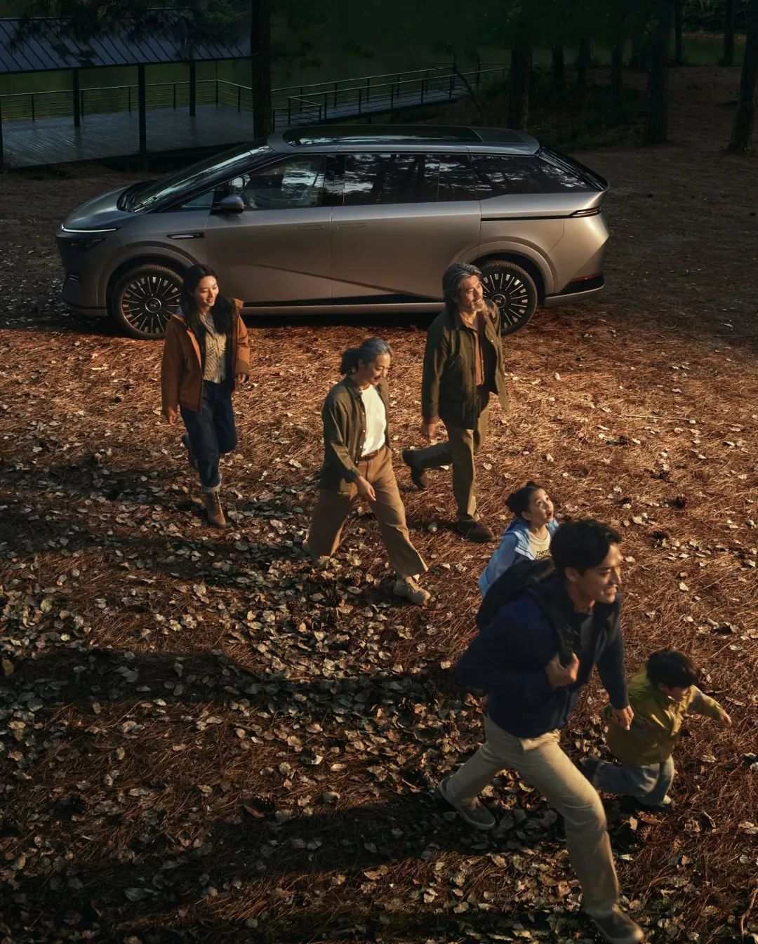 39.98 万元!新款小鹏 X9 开启预售,老车主也能付费升级