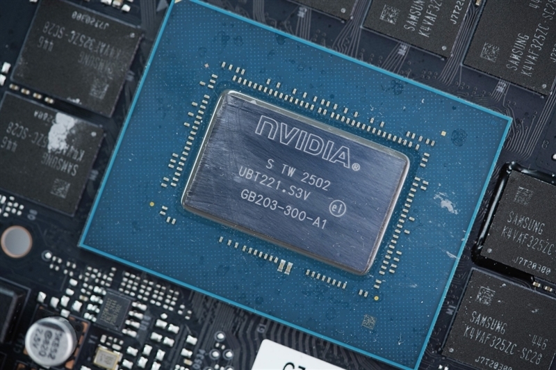 耕升RTX 5070 Ti炫光·超OC显卡评测:外形紧凑 性能不打折