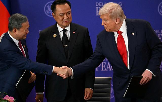 特朗普给柬泰两国打电话似乎不管用