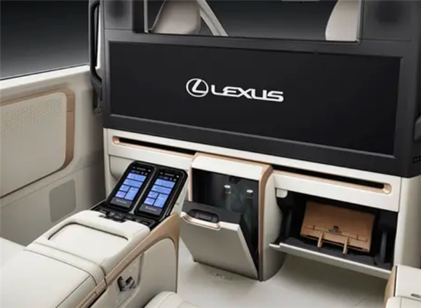 豪华MPV鼻祖!全新雷克萨斯LM 500h发布:国内售价125万起