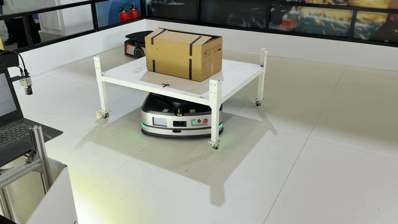 英特尔的AI PC,不止是桌上的电脑