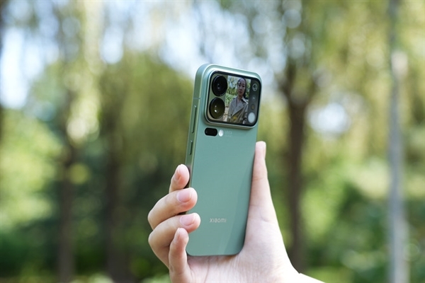 小米17 Pro上手：工业设计颠覆 全面超越iPhone