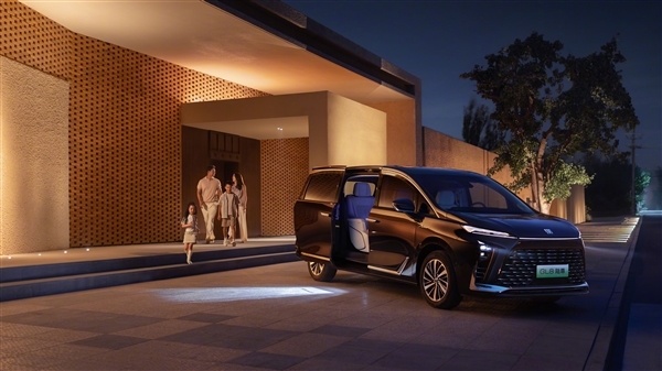 国内MPV王者!新款别克GL8陆尊PHEV上市:33.99万起