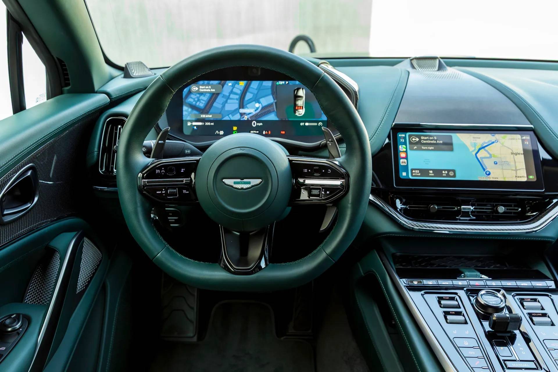 苹果 CarPlay Ultra 初体验:它很好,但却被车企集体抵制