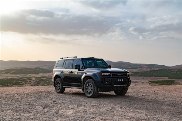 售价55.98万!新款丰田普拉多旗舰VX版下线:配备2.4T油电混动系统