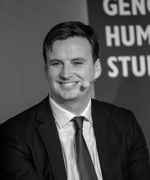 欧盟安全研究所分析师乔里斯・特尔在欧洲经济论坛撰文称,如果中国利用其关键的原材料优势对美国进行报复,欧洲将难以全身而退。 欧盟委员会官网