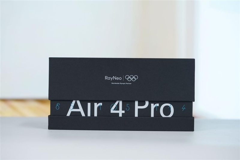 随身携带的135英寸巨幕!雷鸟 Air 4 Pro评测:全球首款HDR智能眼镜